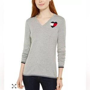 NWT Tommy Hilfiger Global‎ Heart Ivy Sweater in Gray V-Neck Ribbed Hem Cuffs XS